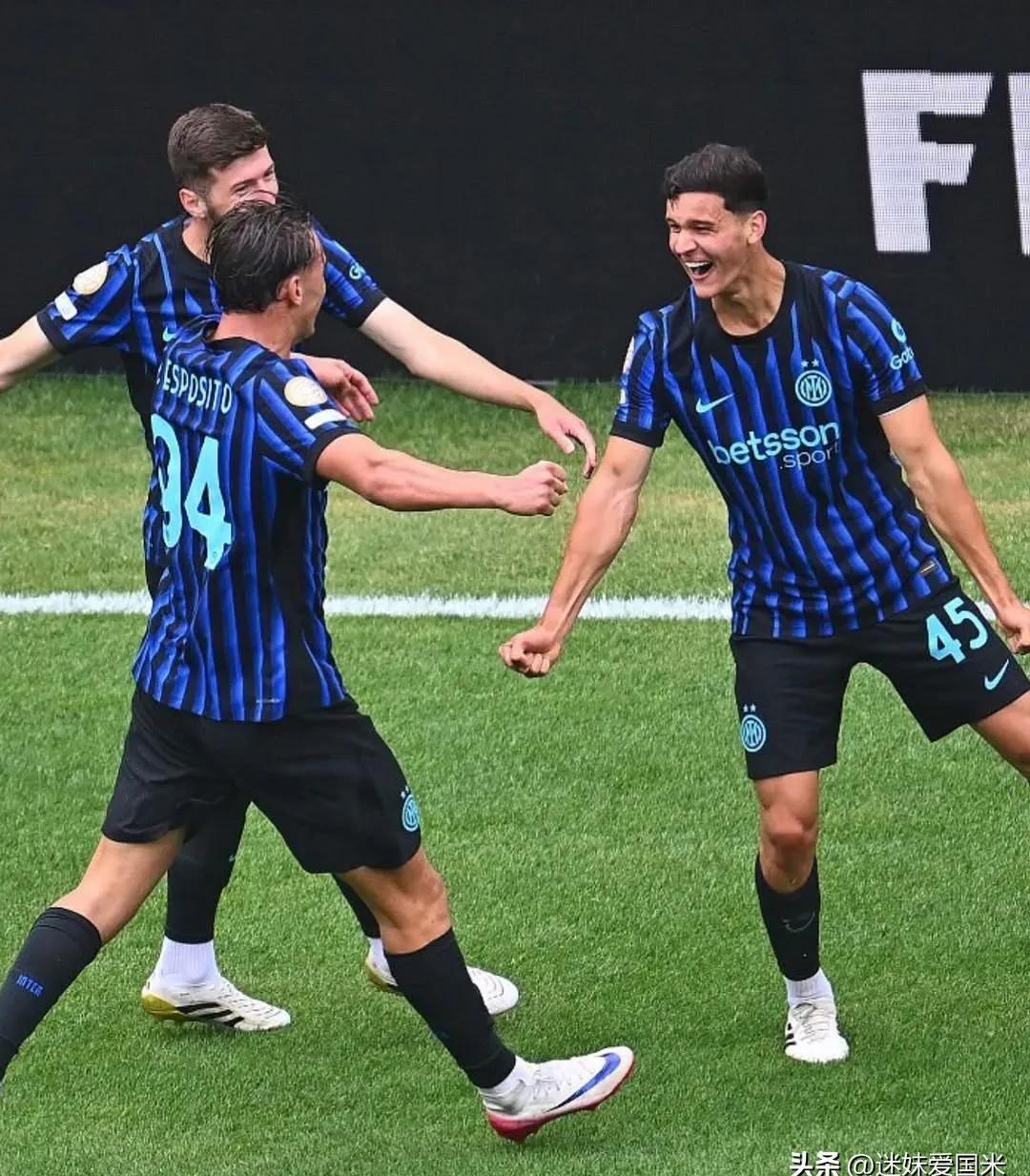 国际比赛日体能课后；AC米兰绝杀压哨备战葡超；气氛紧张；年轻球员得到机会的简单介绍