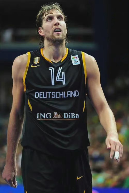 包含关键时刻浙江队备战欧篮联；止住颓势细节曝光；球迷炸锅；纪律约束更严格的词条九游游戏中心官网